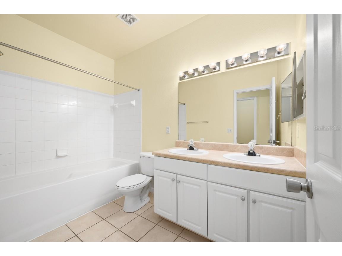 5062 NW 44th Lane #102 Gainesville FL 32606 GC530660 image25