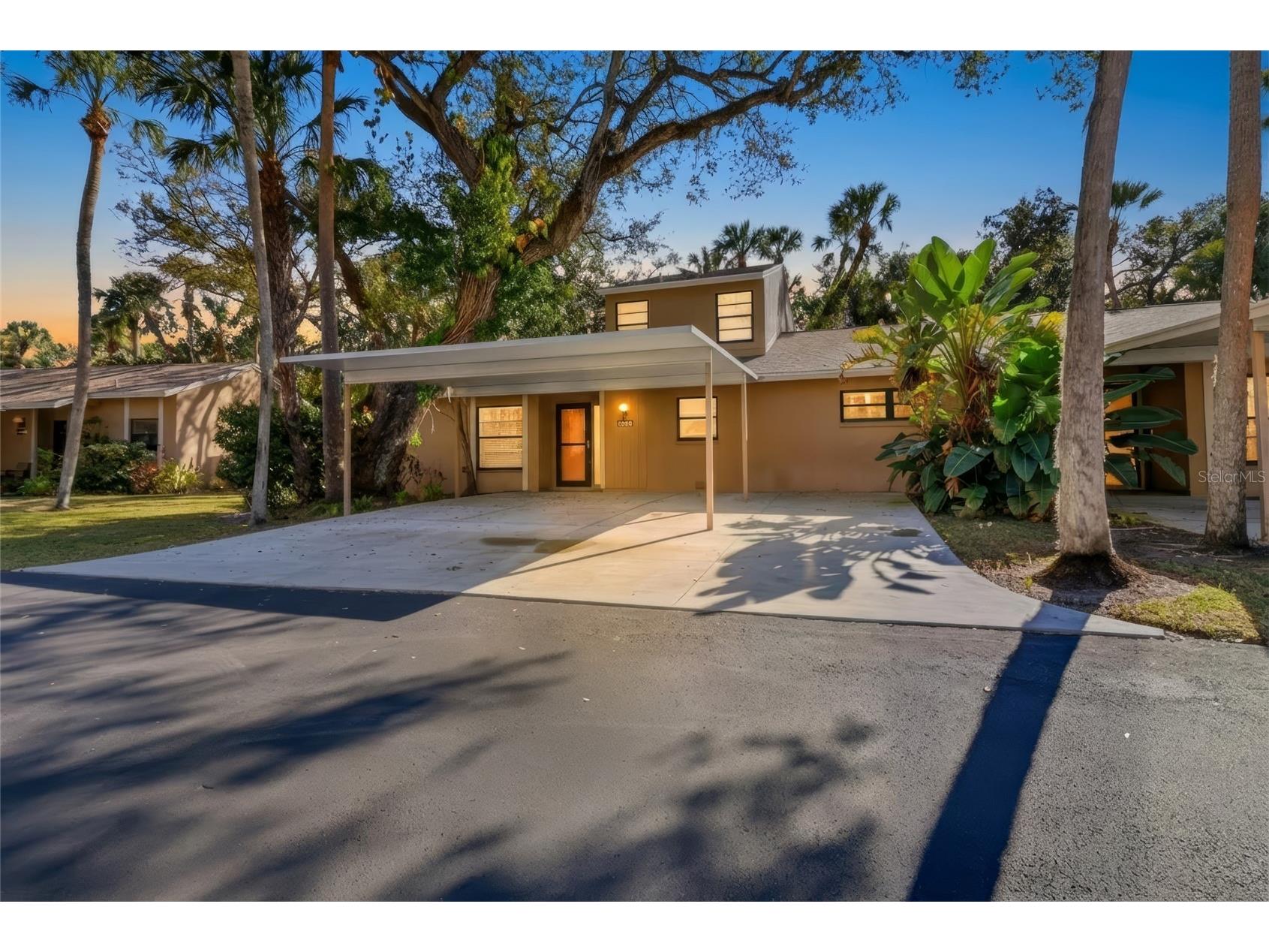 5062 Village Gardens Drive #133 Sarasota FL 34234 A4682148 image1