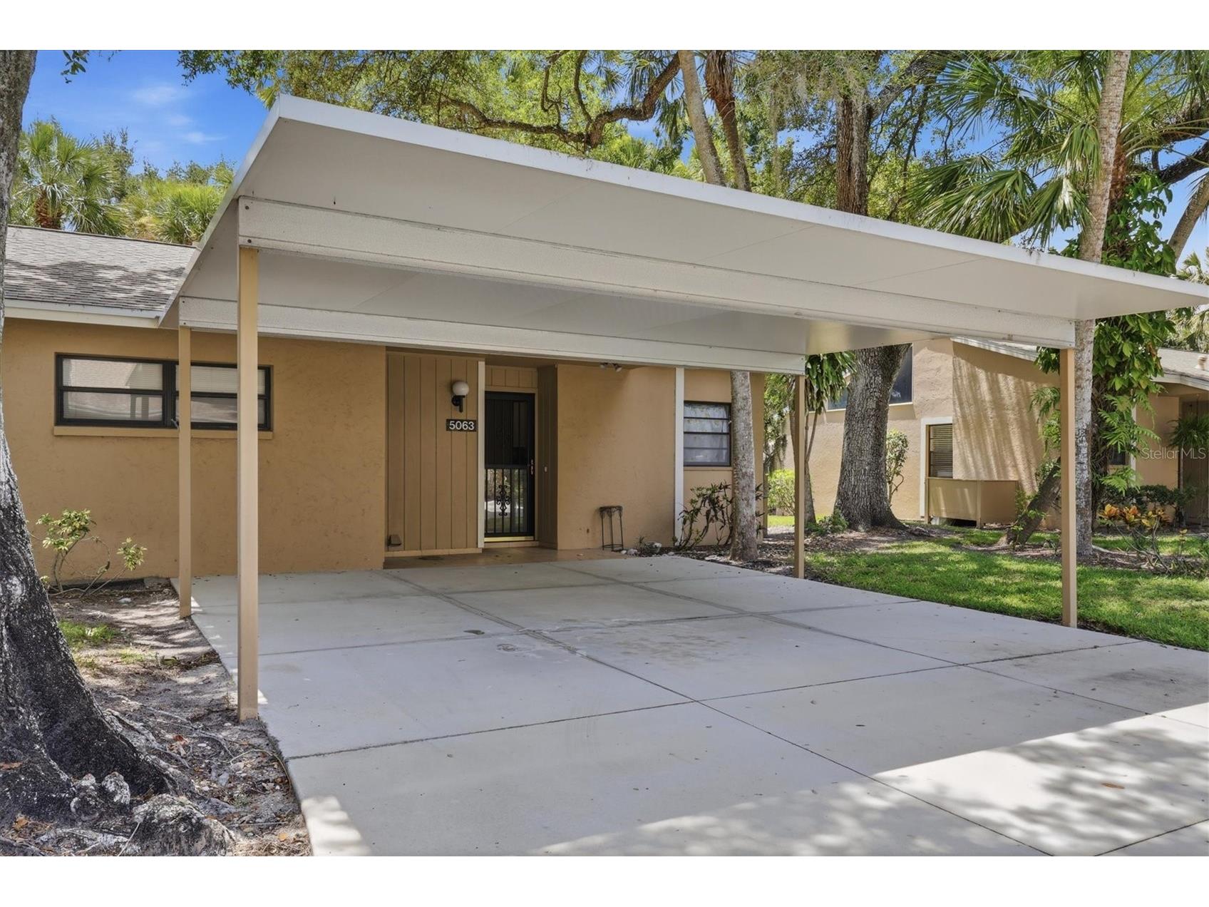 5063 Village Gardens Drive #9 Sarasota FL 34234 A4700557 image3