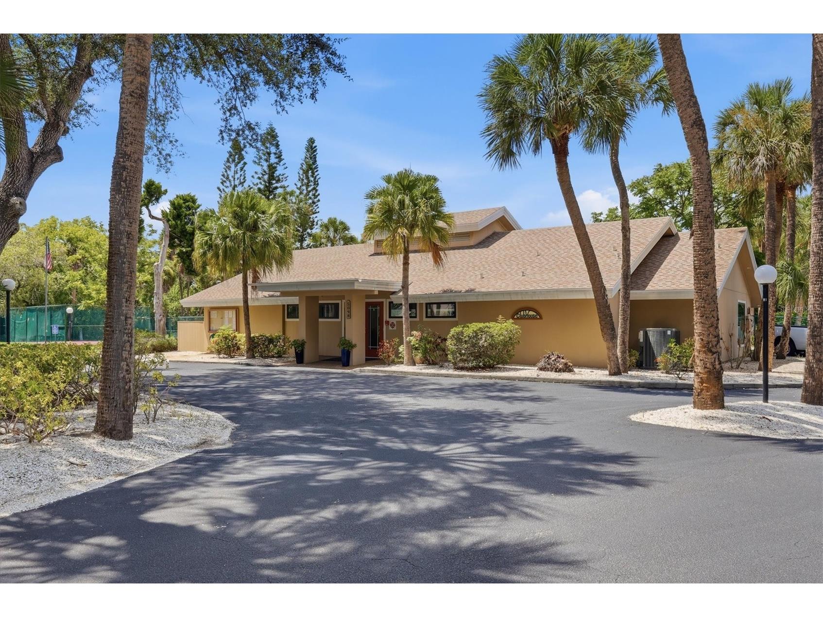 5063 Village Gardens Drive #9 Sarasota FL 34234 A4700557 image30