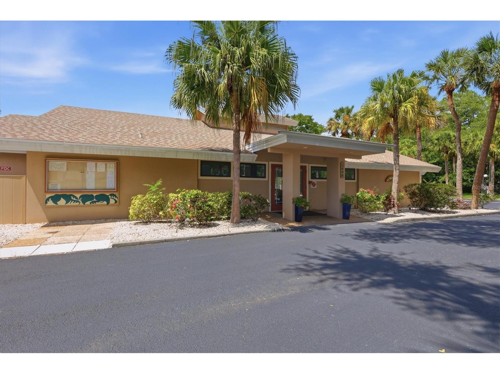 5063 Village Gardens Drive #9 Sarasota FL 34234 A4700557 image31