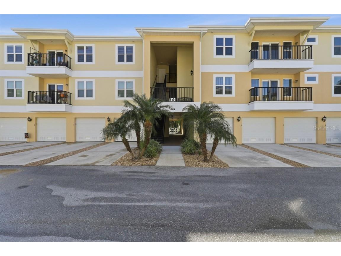 5064 Royal Palms Way #301 New Port Richey FL 34652 W7880680 image1