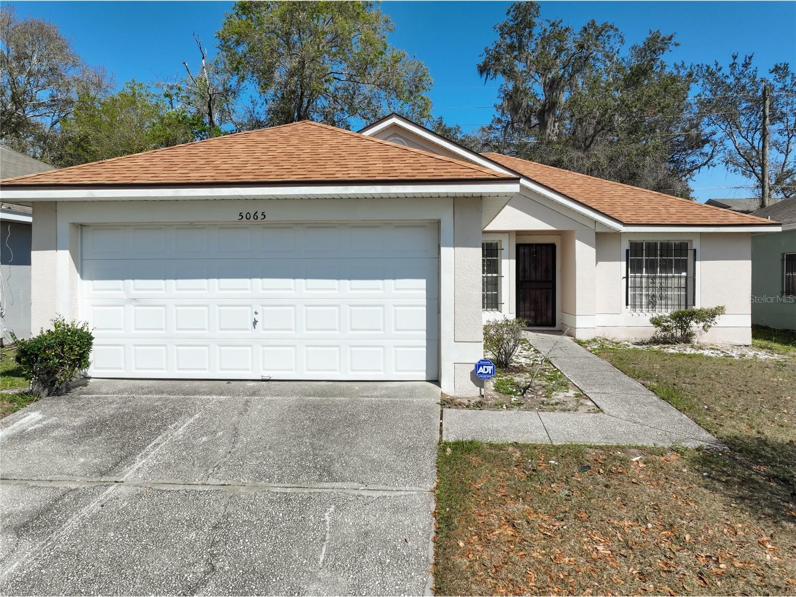 5065 Foxcroft Court Orlando FL 32808 V4947909 image1