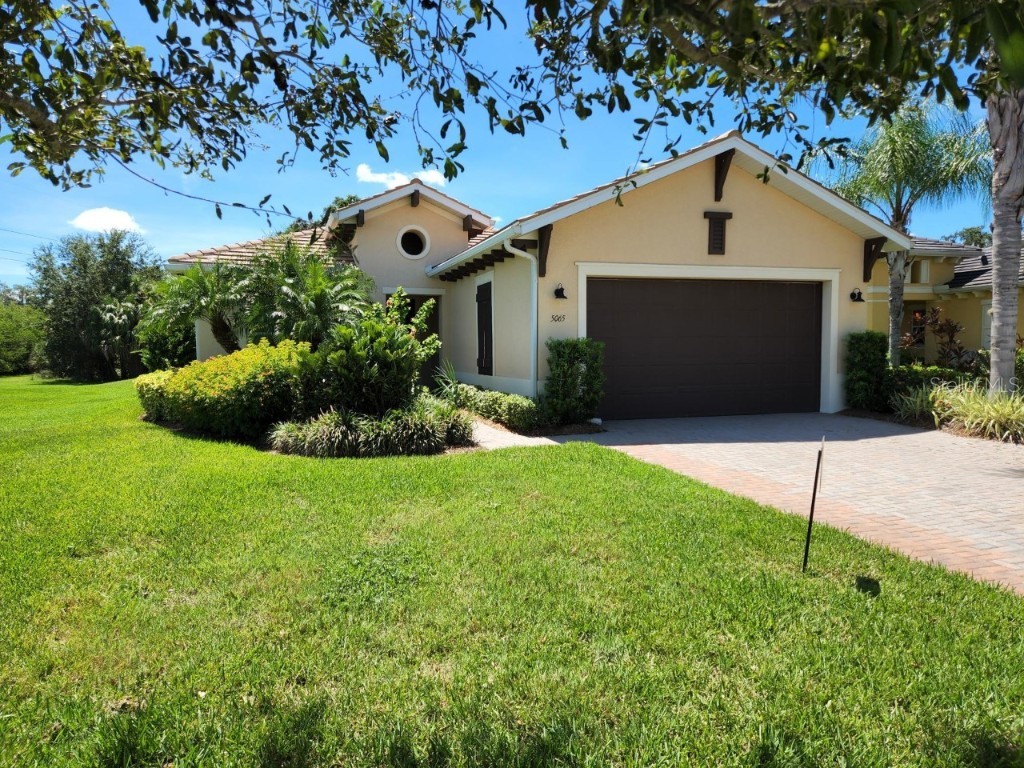 5065 Lake Overlook Avenue Bradenton FL 34208 A4569135 image1