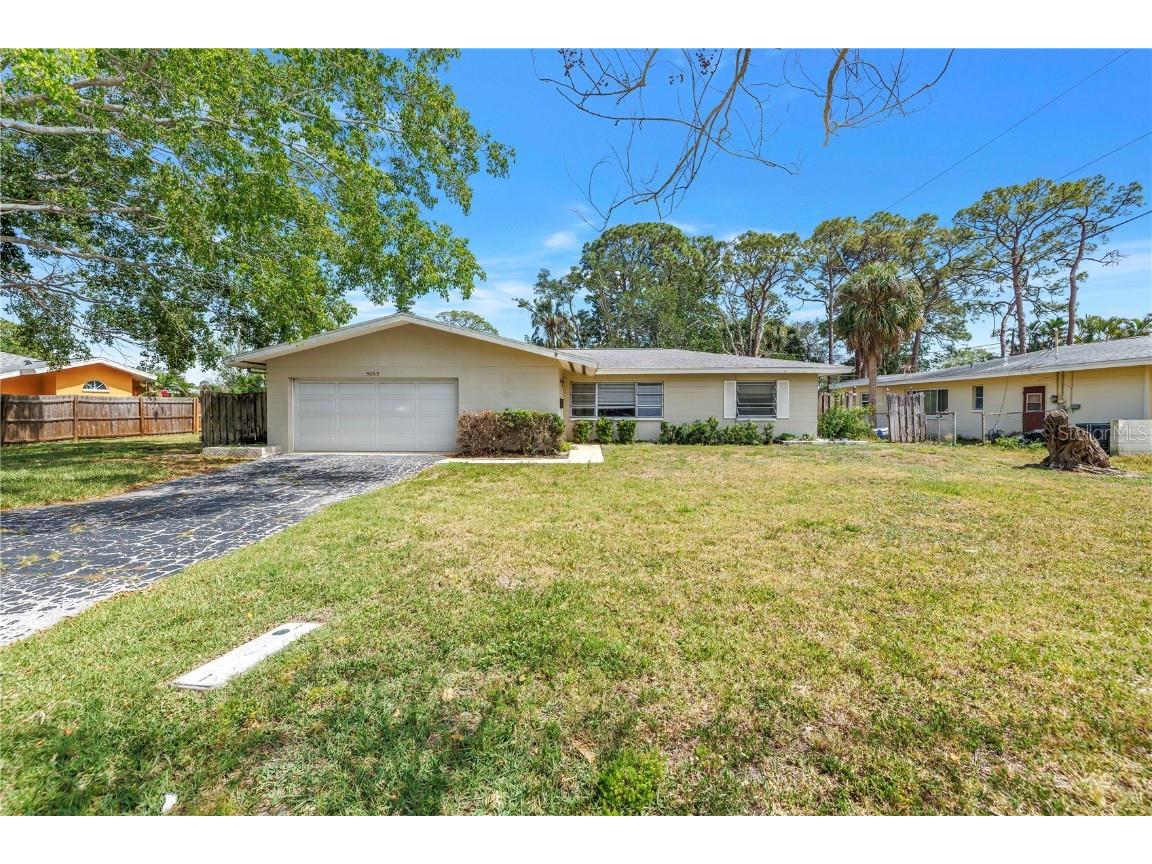 5065 Shore Acres Boulevard NE Saint Petersburg FL 33703 TB8377340 image1