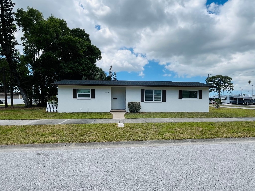 5066 3rd Street N Saint Petersburg FL 33703 U8236920 image1