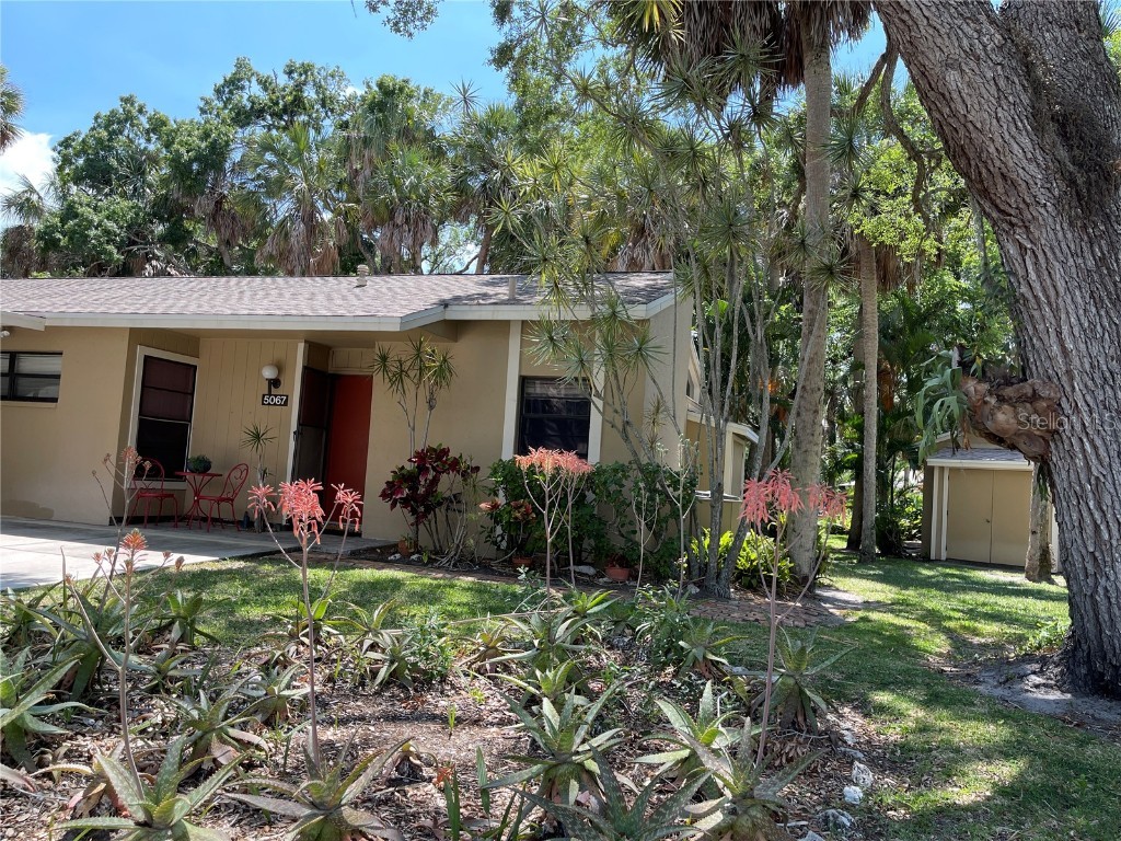 5067 Village Gardens Drive #7 Sarasota FL 34234 A4607623 image1