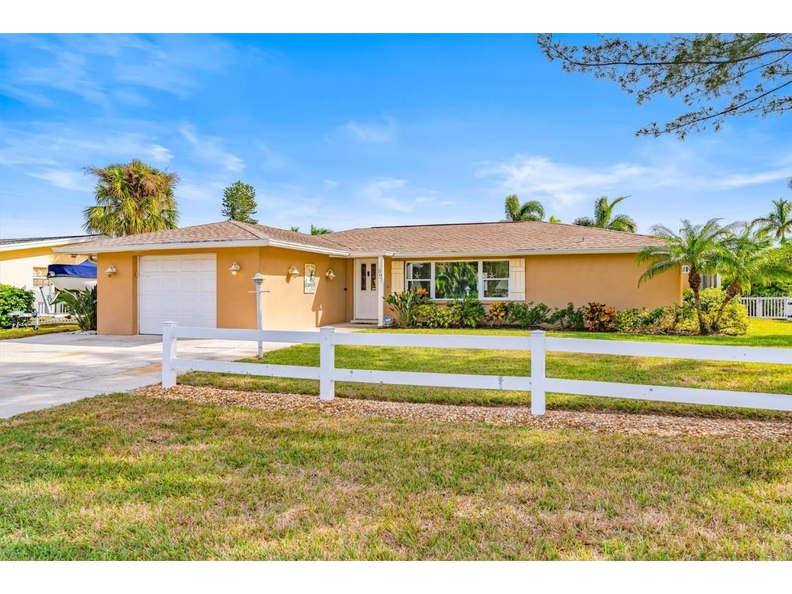 507 75th Street Holmes Beach FL 34217 A4592697 image1