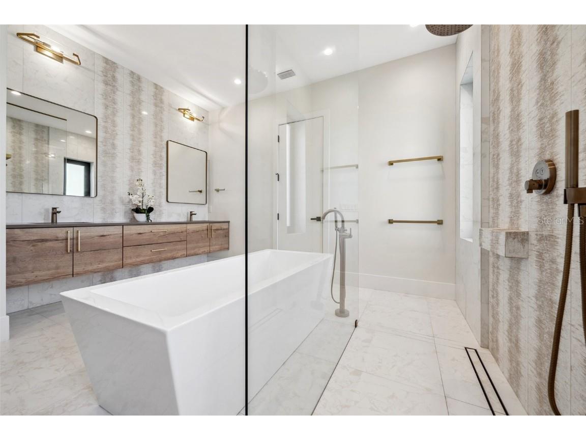 507 Acacia Lane Nokomis FL 34275 A4675938 image40