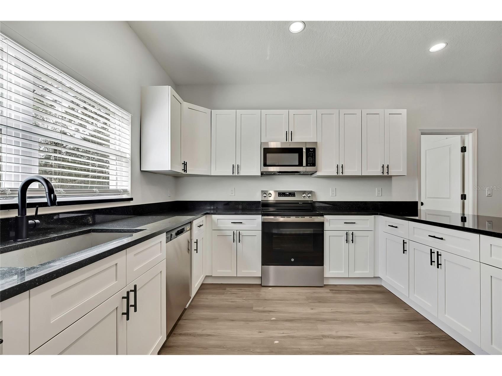 507 E Baker Tampa FL 33603 TB8478793 image7