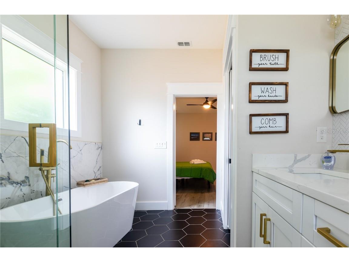 507 E Paris Street Tampa FL 33604 TB8446129 image17