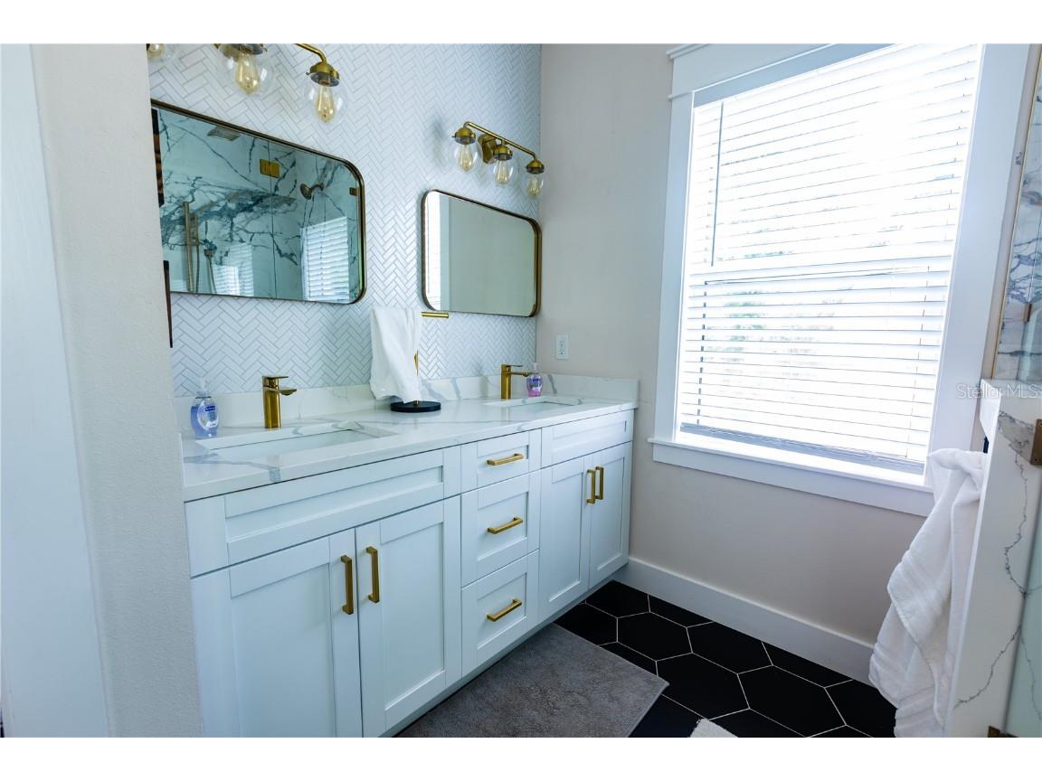 507 E Paris Street Tampa FL 33604 TB8446129 image18