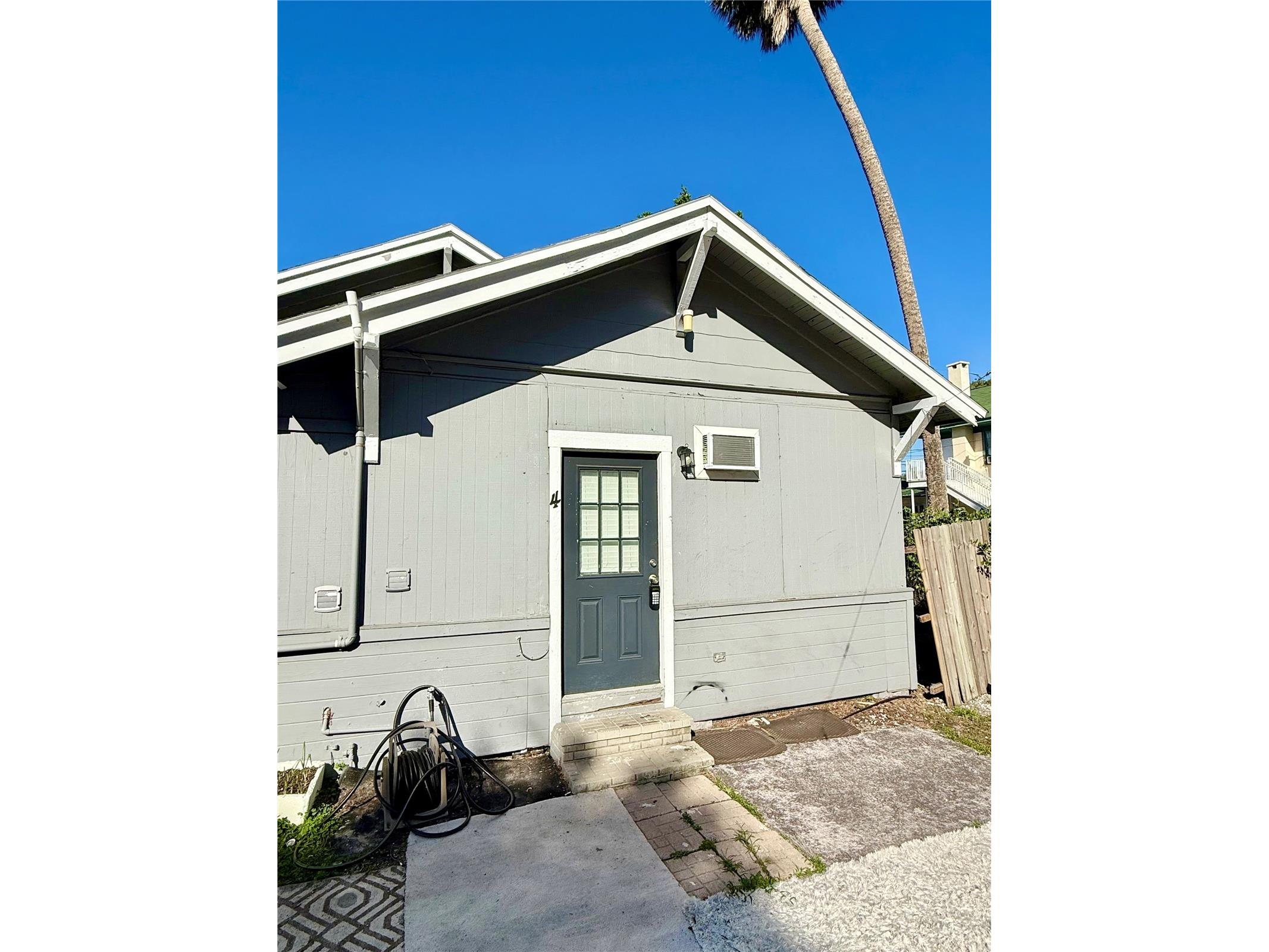 507 N Ridgewood Drive #4 Daytona Beach FL 32114 O6401096 image1