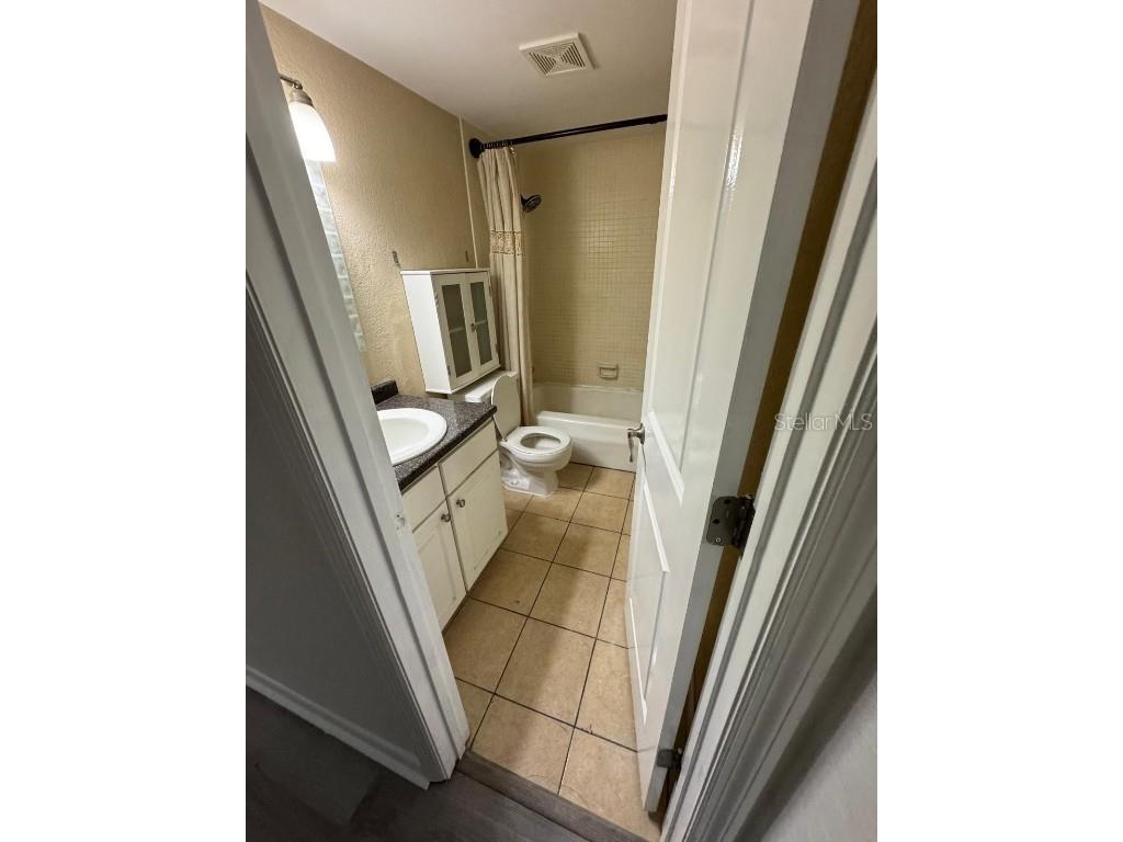 507 NW 39th Road #220 Gainesville FL 32607 OM710772 image6