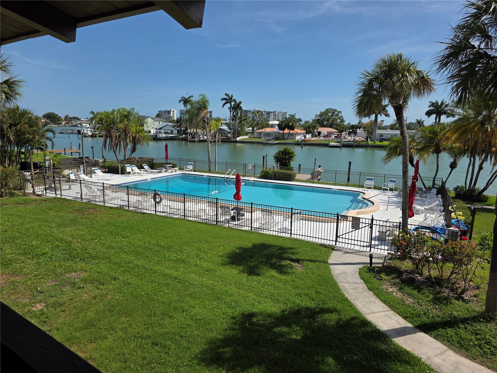 507 Plaza Seville Court #514 Treasure Island FL 33706 TB8514373 image3