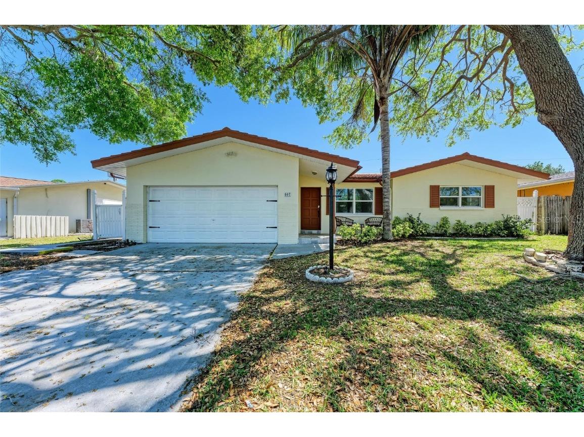 507 Shore Drive Largo FL 33771 A4645900 image1