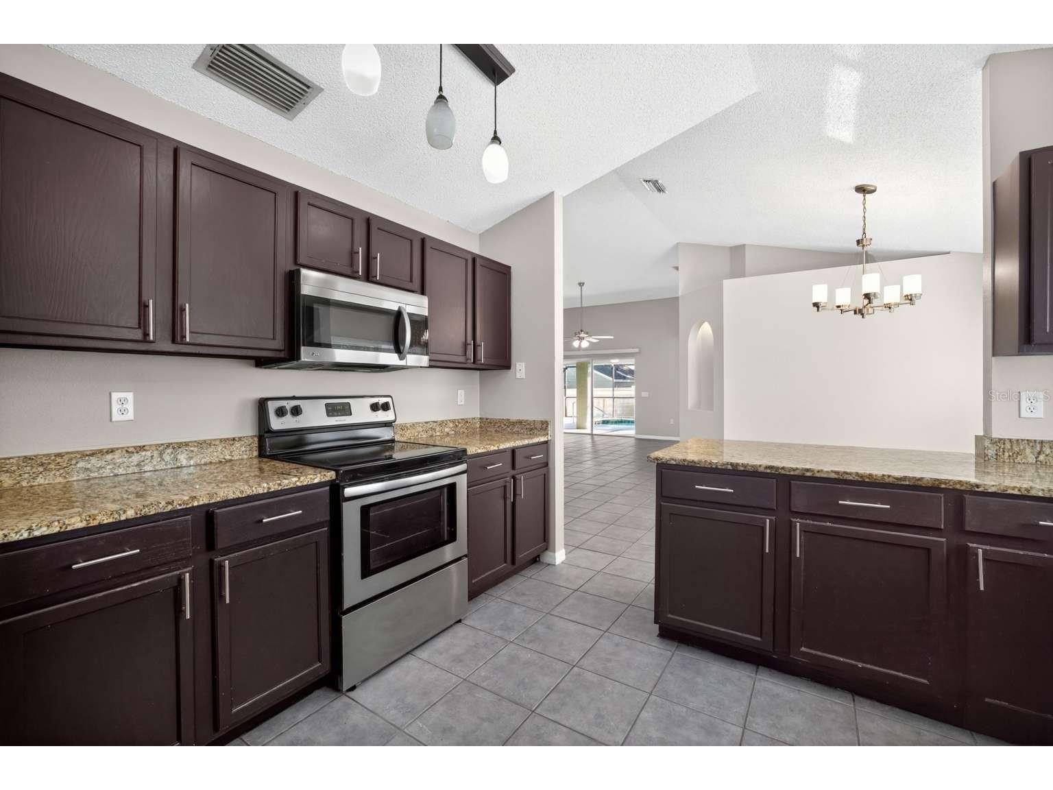 507 Sonoma Drive Valrico FL 33594 TB8470151 image8