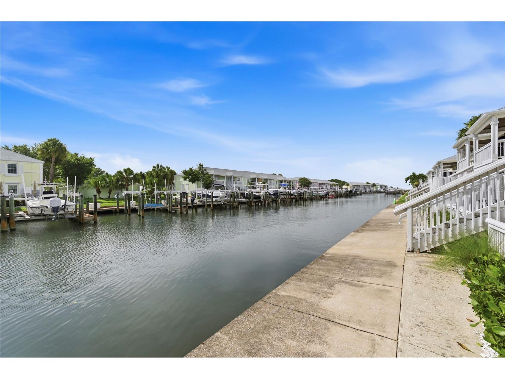 5070 Beach Drive SE #A Saint Petersburg FL 33705 TB8509985 image1
