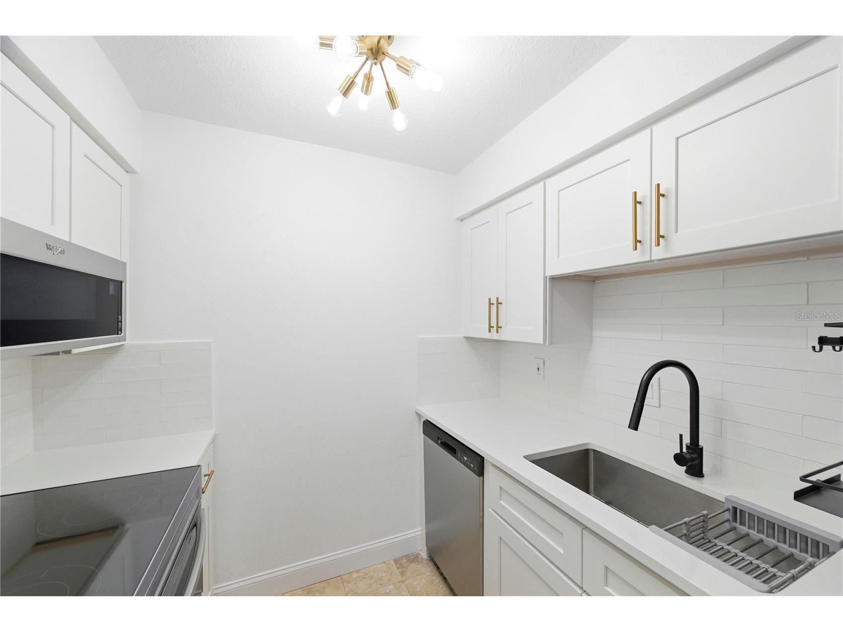 5070 Beach Drive SE #A Saint Petersburg FL 33705 TB8509985 image4