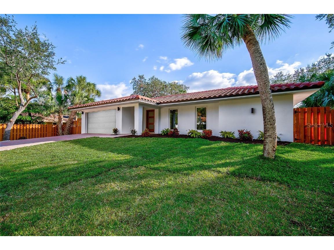 5070 Commonwealth Drive Sarasota FL 34242 A4553787 image1