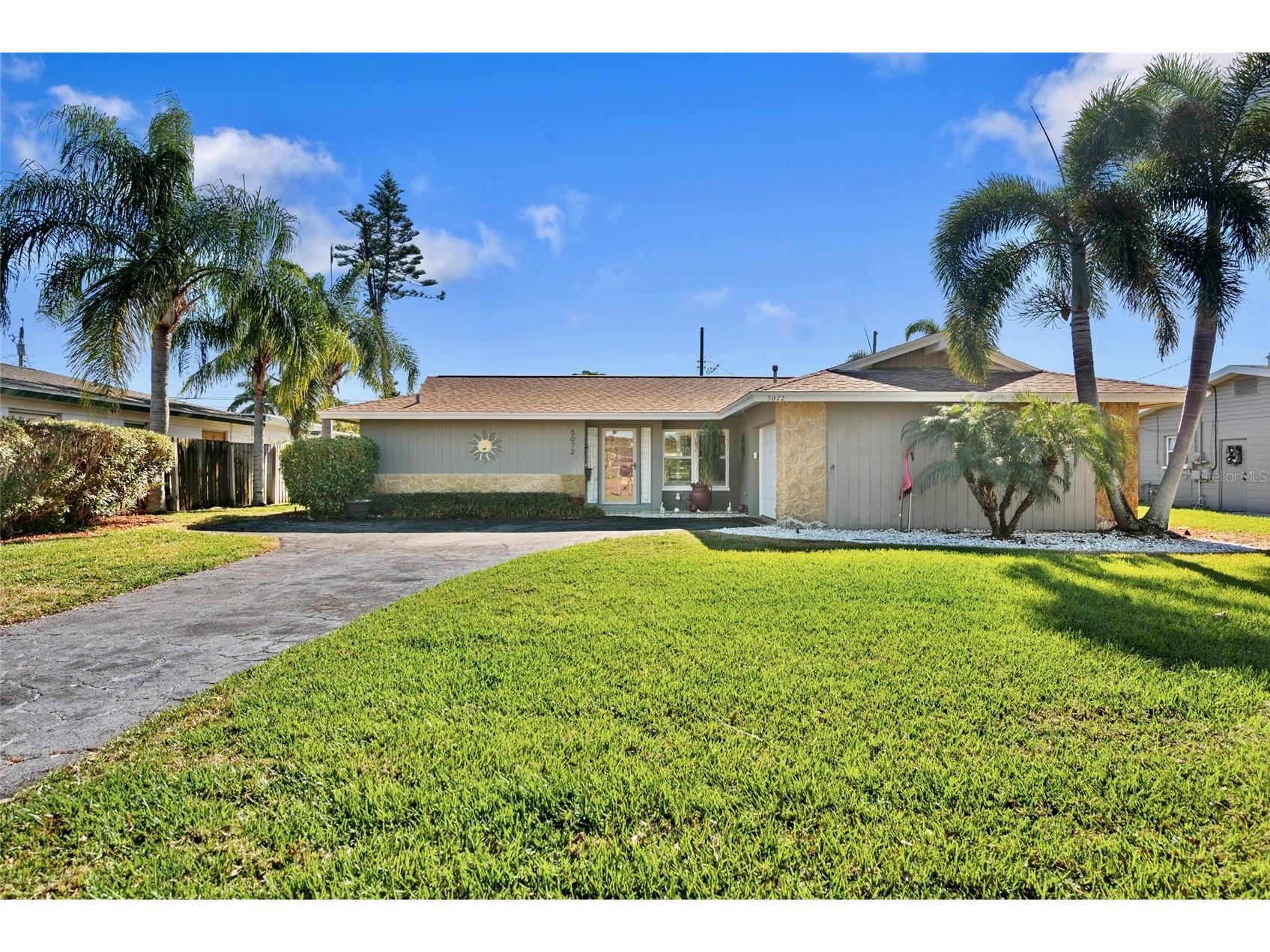 5072 43rd Street S Saint Petersburg FL 33711 TB8468331 image1