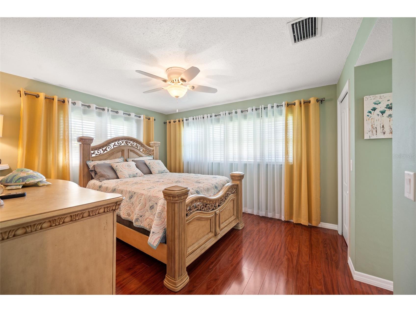 5072 43rd Street S Saint Petersburg FL 33711 TB8468331 image25