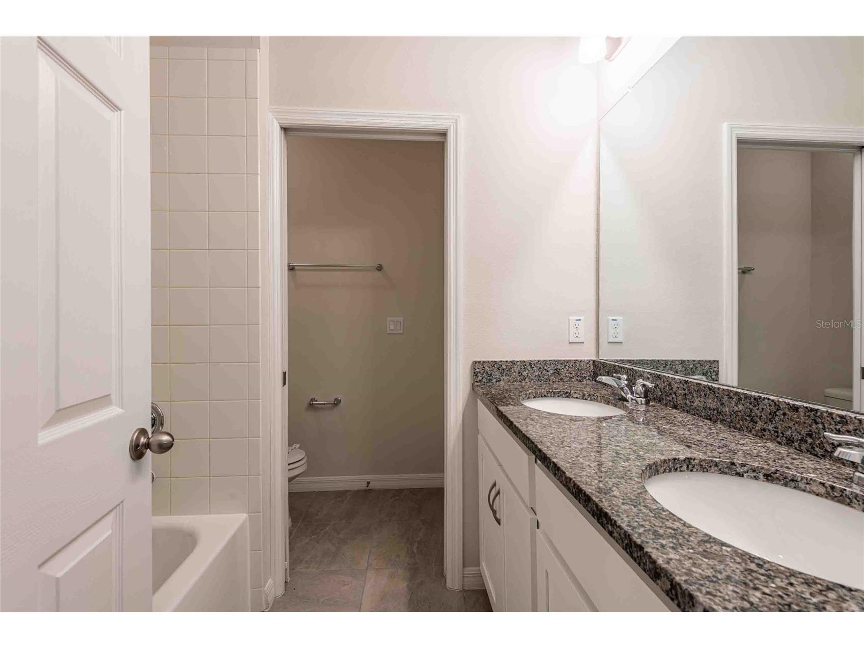 5072 Avalon Park Boulevard Wesley Chapel FL 33545 TB8508471 image38