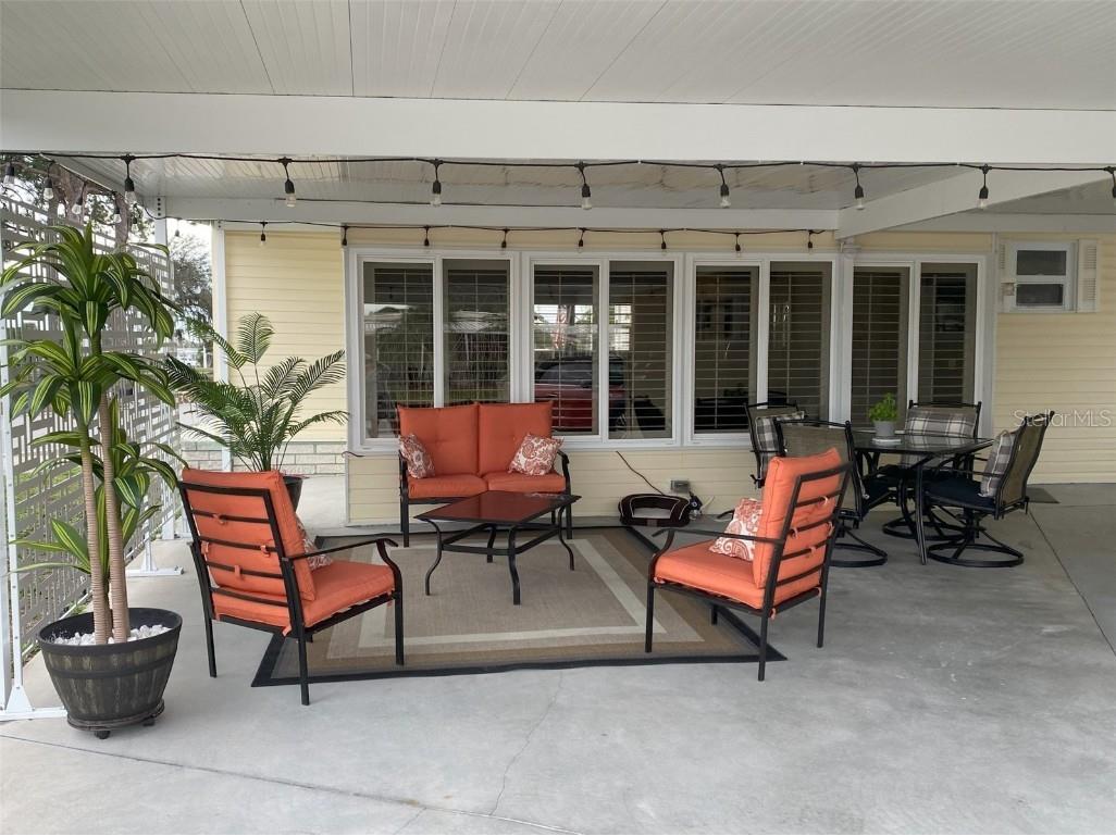 5075 Tri Par Drive Sarasota FL 34234 A4639517 image1