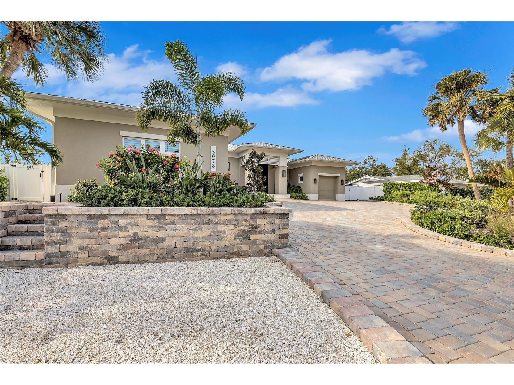 5078 Sandy Beach Avenue Sarasota FL 34242 A4678212 image1