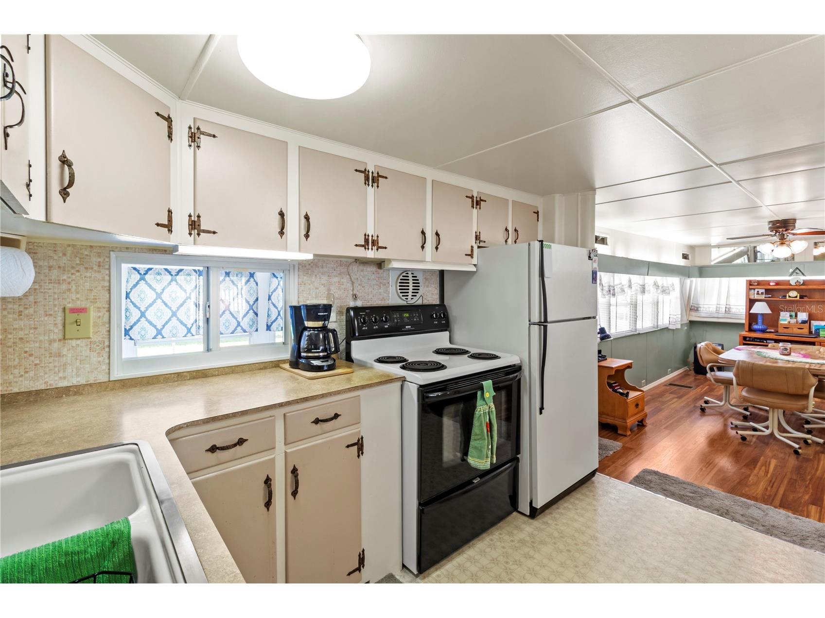 508 50th Avenue Plaza W Bradenton FL 34207 A4684354 image11