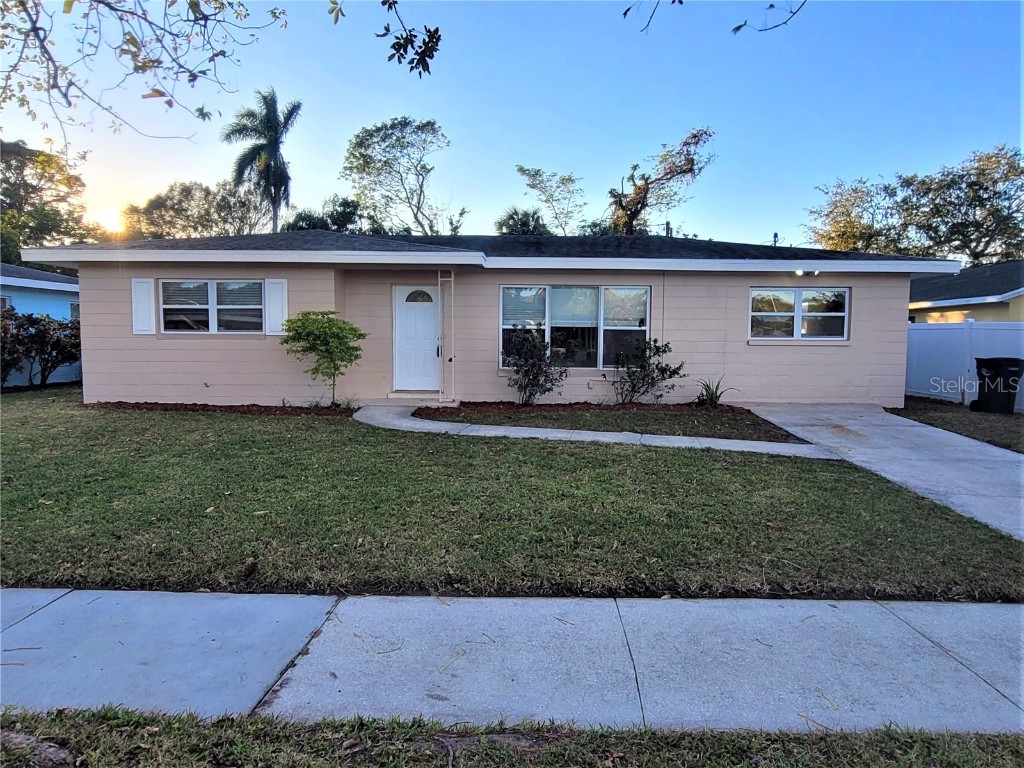 508 50th St W Bradenton FL 34209 A4556254 image1