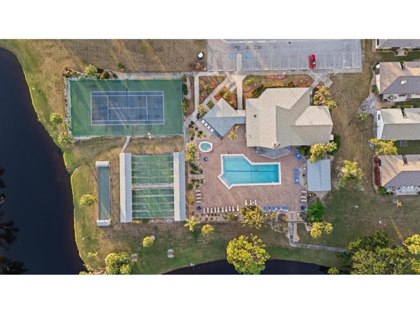 508 Foxwood Boulevard Englewood FL 34223 N6140959 image3