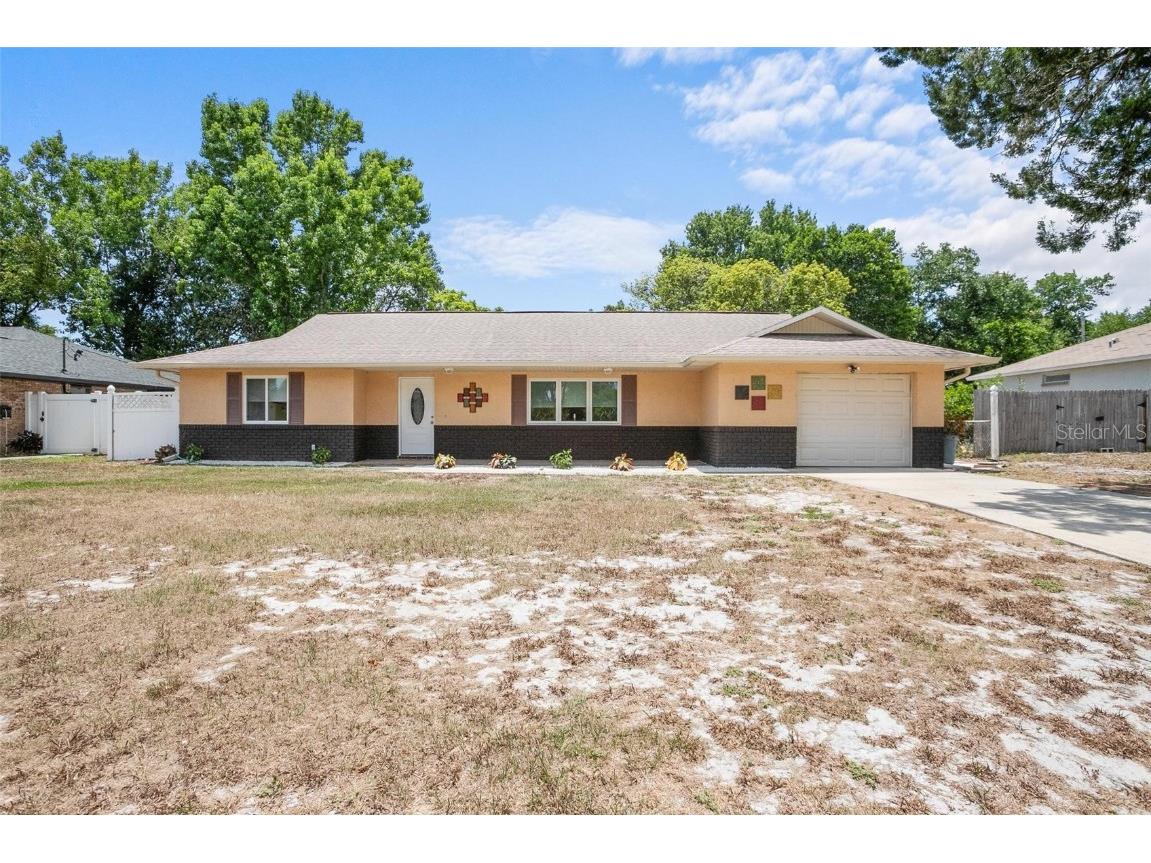 508 Giralda Avenue Deltona FL 32725 V4936658 image1