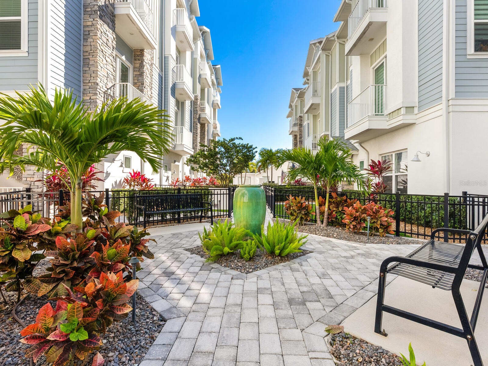 508 Laurel Park Drive Sarasota FL 34236 A4689094 image34