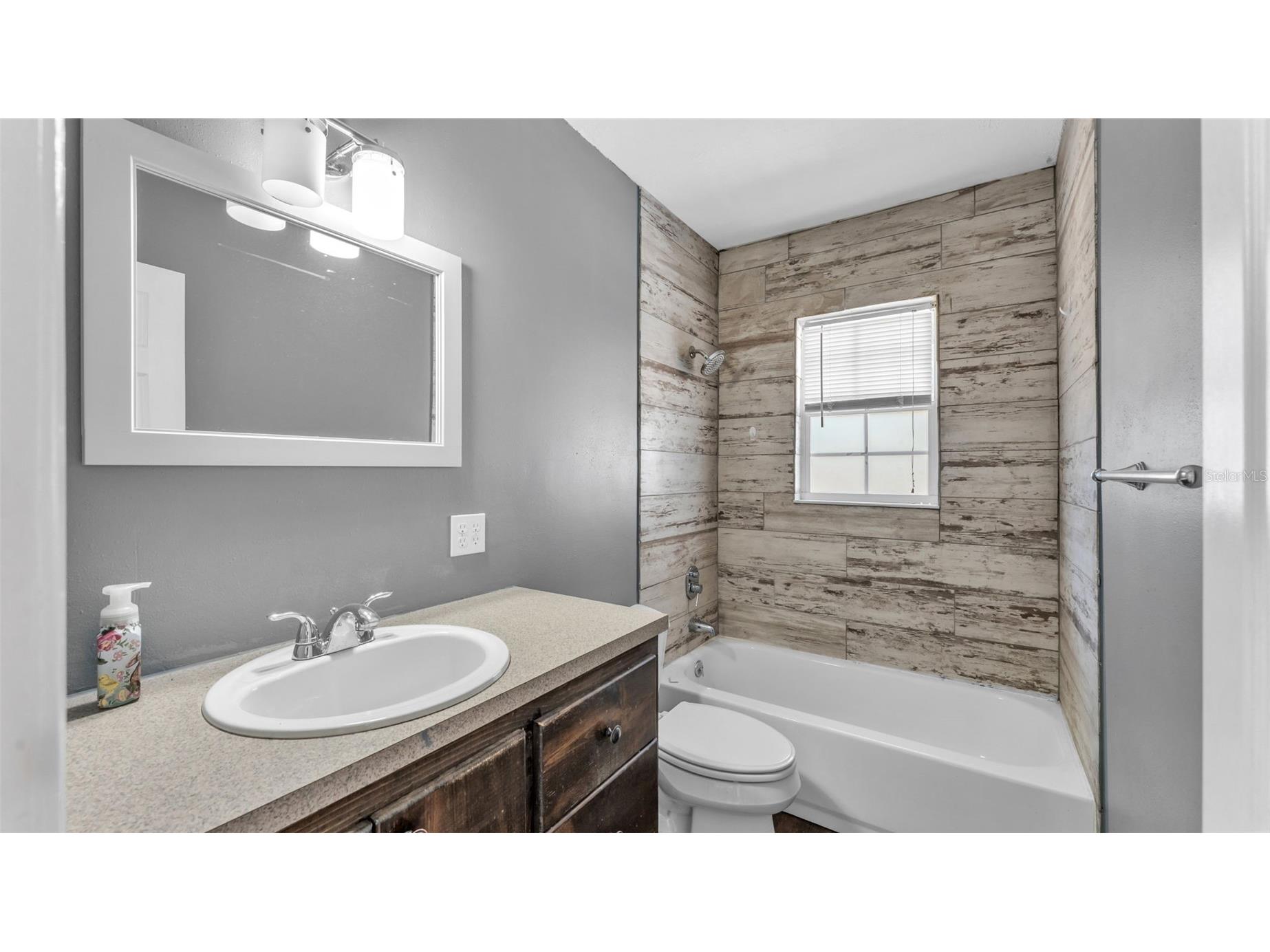 508 N Saint Cloud Avenue Valrico FL 33594 L4958619 image24