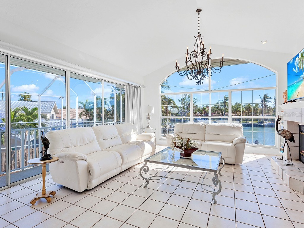 508 Siesta Drive Sarasota FL 34242 A4632039 image18