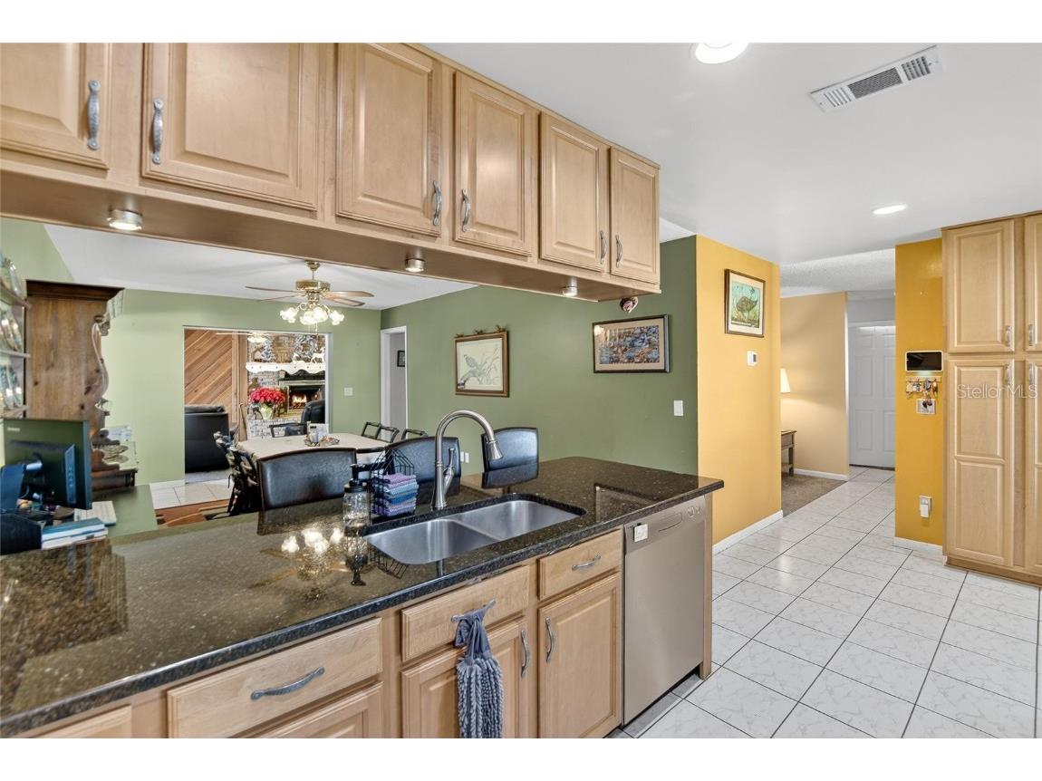 508 Sovereign Court Tampa FL 33613 TB8435182 image7