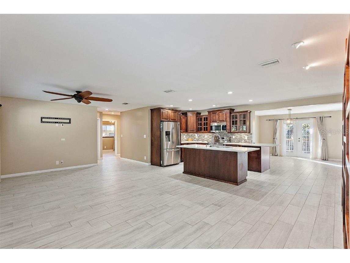 5080 Oaklawn Lane Saint Petersburg FL 33708 TB8450540 image4