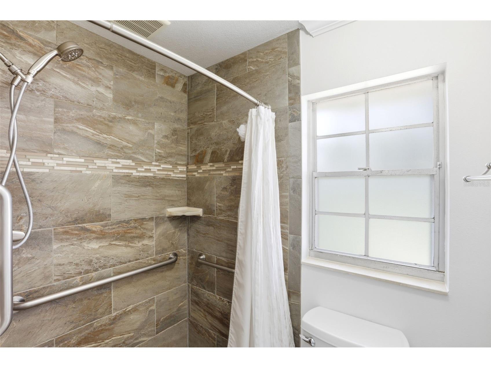 5082 Jennifer Place Orlando FL 32807 O6406690 image16
