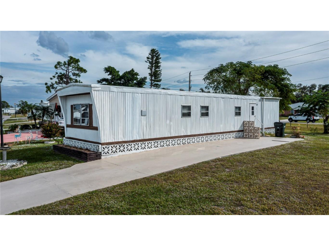 5082 Palena Boulevard North Port FL 34287 C7485292 image1