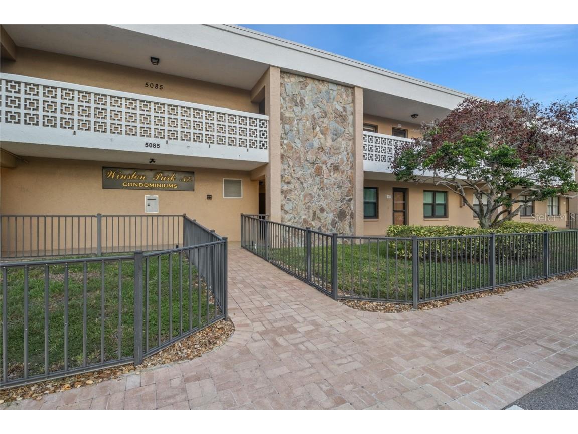 5085 1st Street NE #237 Saint Petersburg FL 33703 U8215591 image1