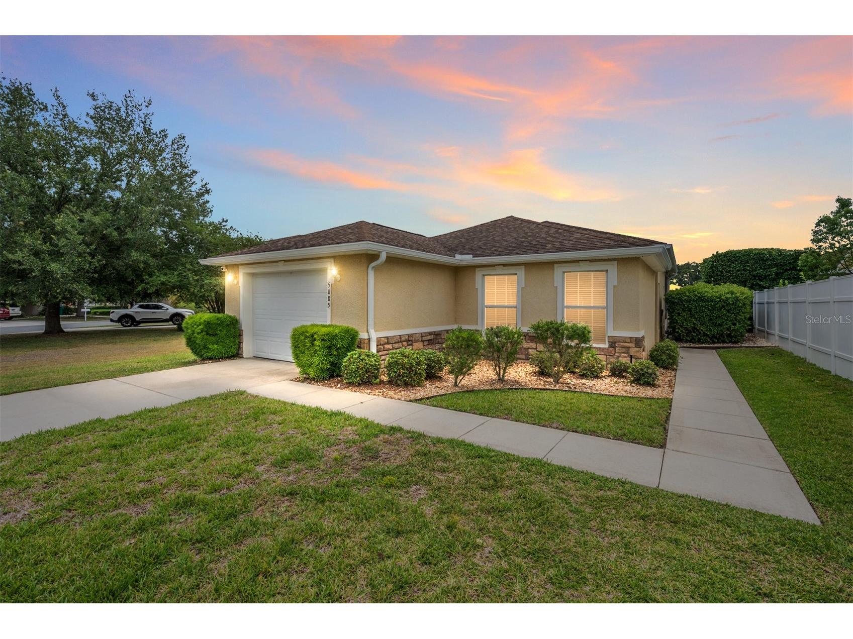5085 NE 122nd Boulevard Oxford FL 34484 G5112323 image1