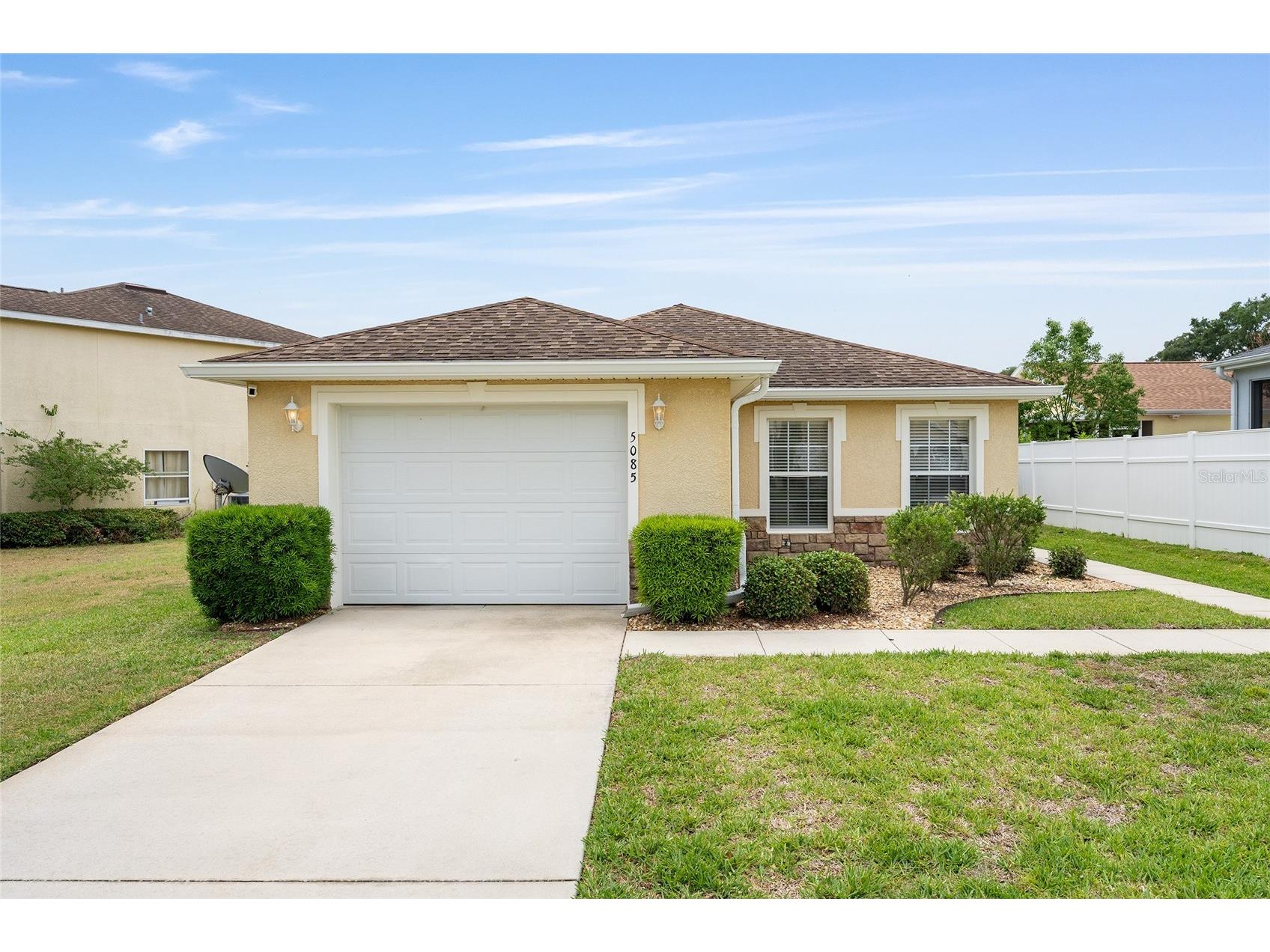 5085 NE 122nd Boulevard Oxford FL 34484 G5112323 image2