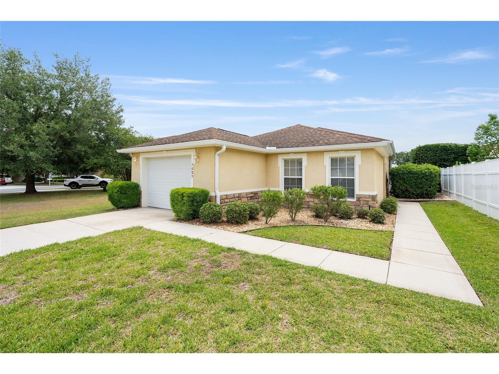 5085 NE 122nd Boulevard Oxford FL 34484 G5112323 image3