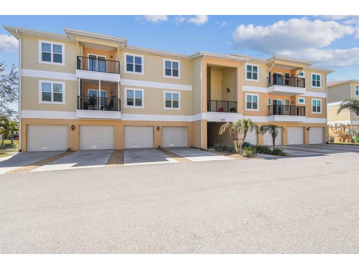 5088 Royal Palms Way #304 New Port Richey FL 34652 TB8361384 image48