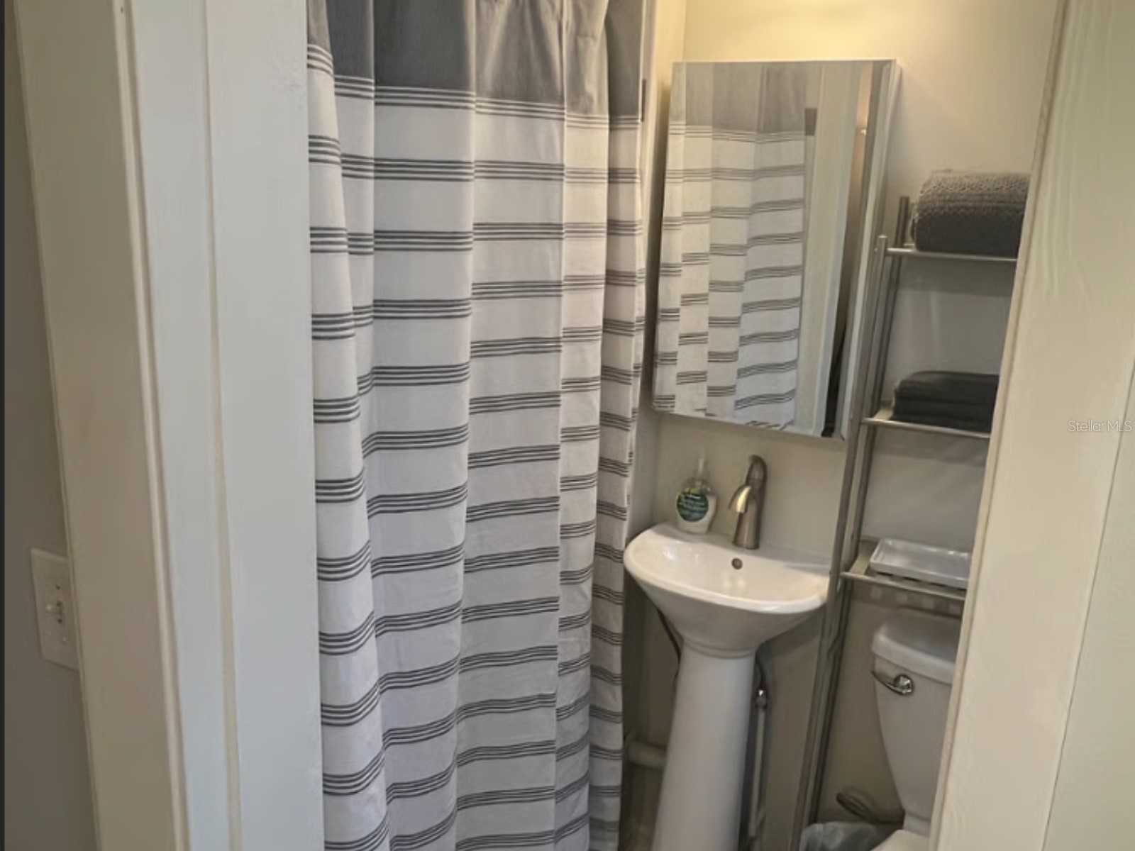 509 29th Avenue S #A Saint Petersburg FL 33705 TB8492512 image5