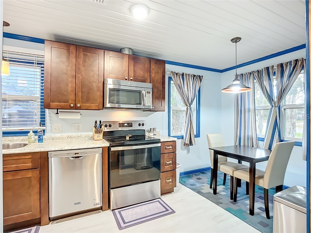 509 39th Street E Palmetto FL 34221 A4671374 image2