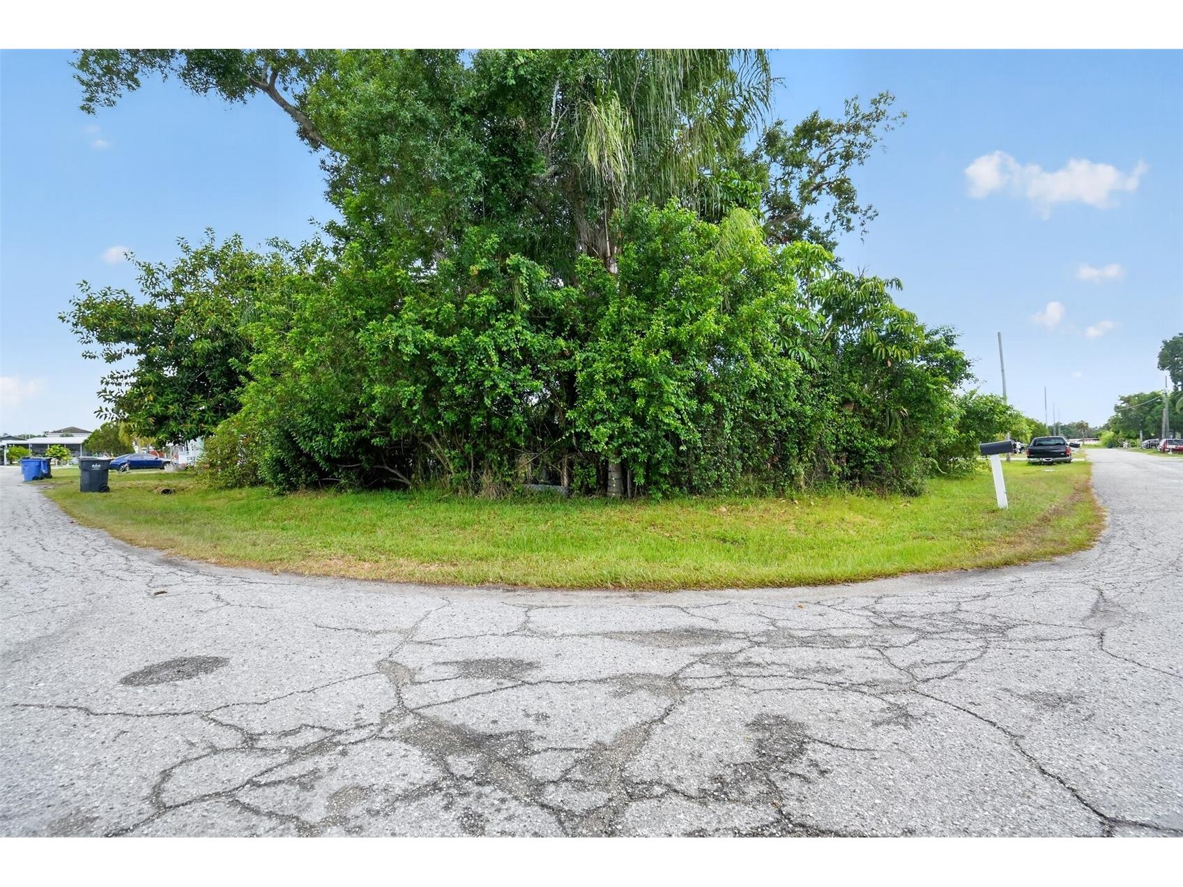 509 Domino Drive N Ruskin FL 33570 A4699121 image11