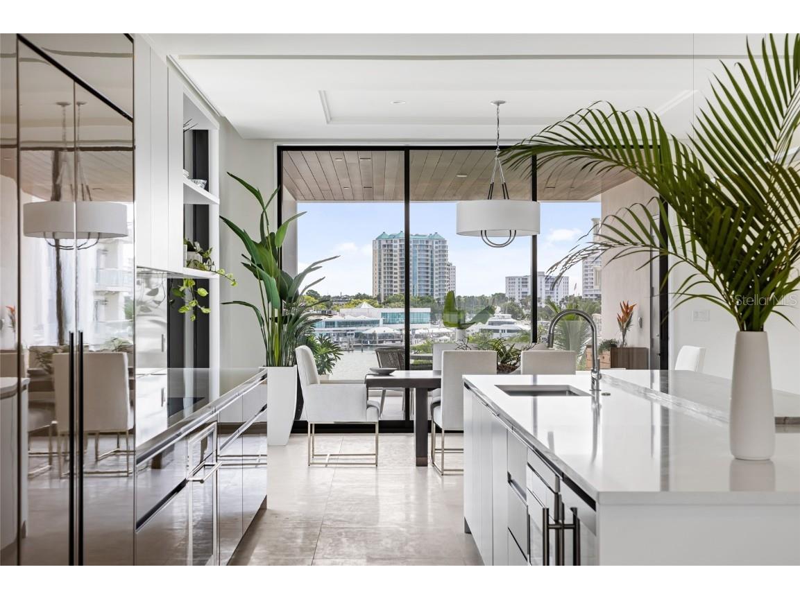 509 Golden Gate Point #2 Sarasota FL 34236 A4598042 image10