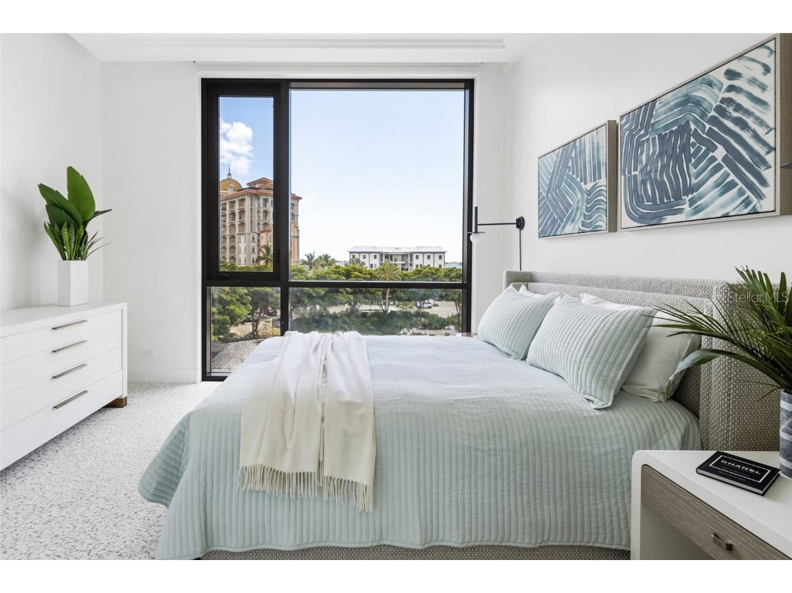 509 Golden Gate Point #2 Sarasota FL 34236 A4598042 image20